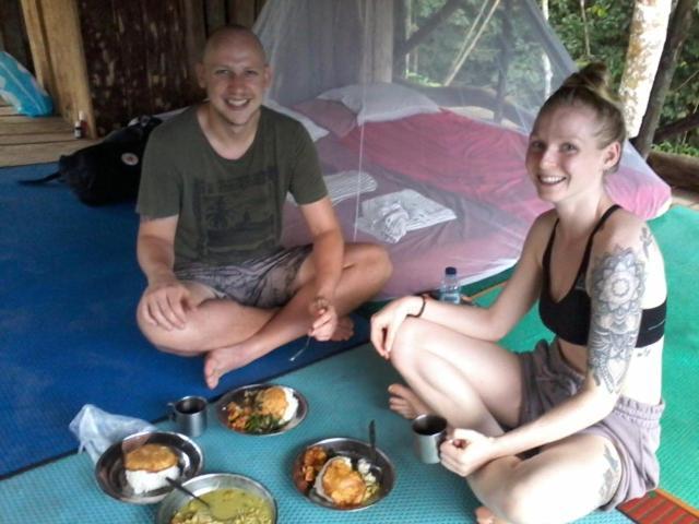 Orangutantreksumatra & Lovely Jungle Lodge Only Book If You Are Treking With Us Bukit Lawang Cameră foto