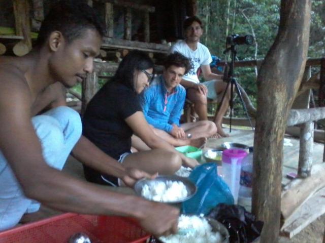 Orangutantreksumatra & Lovely Jungle Lodge Only Book If You Are Treking With Us Bukit Lawang Cameră foto